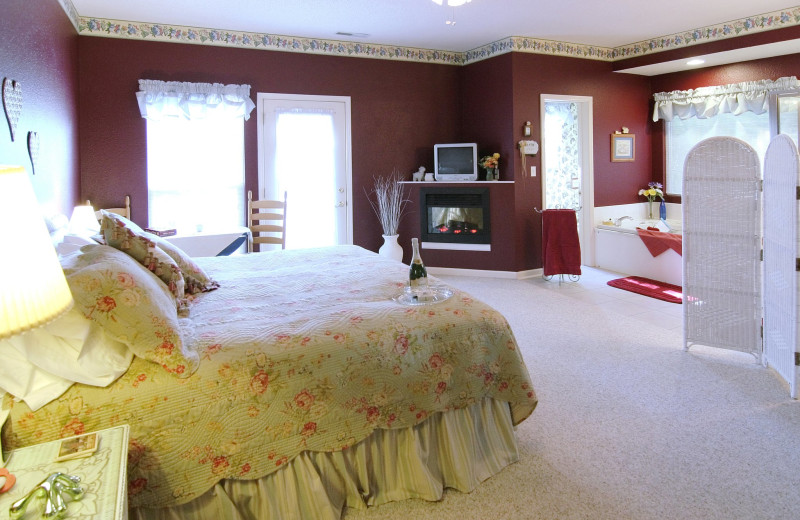Guest room at The Inn at Harbour Ridge.
