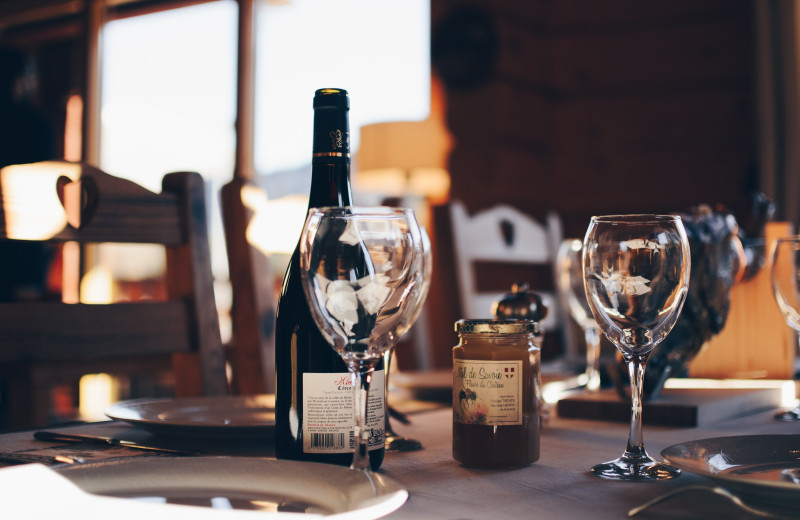 Dining near Breakers Boutique Inn.
