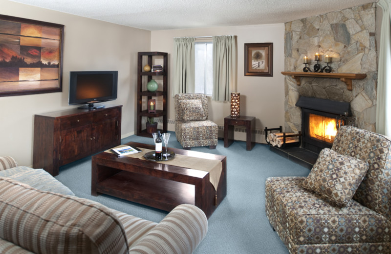 Guest suite at Maligne Lodge.