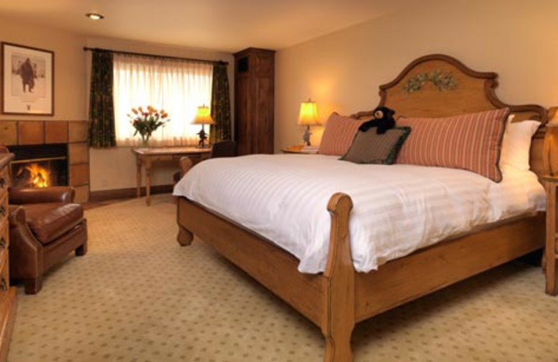 Guest room at Rusty Parrot Lodge.