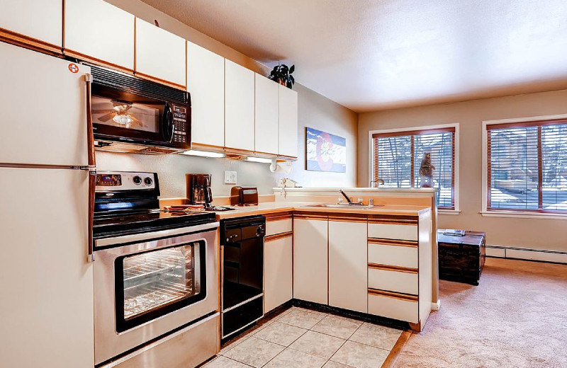 Rental kitchen at Wildwood Suites.