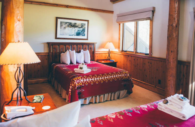 Guest room at South Fork Lodge.