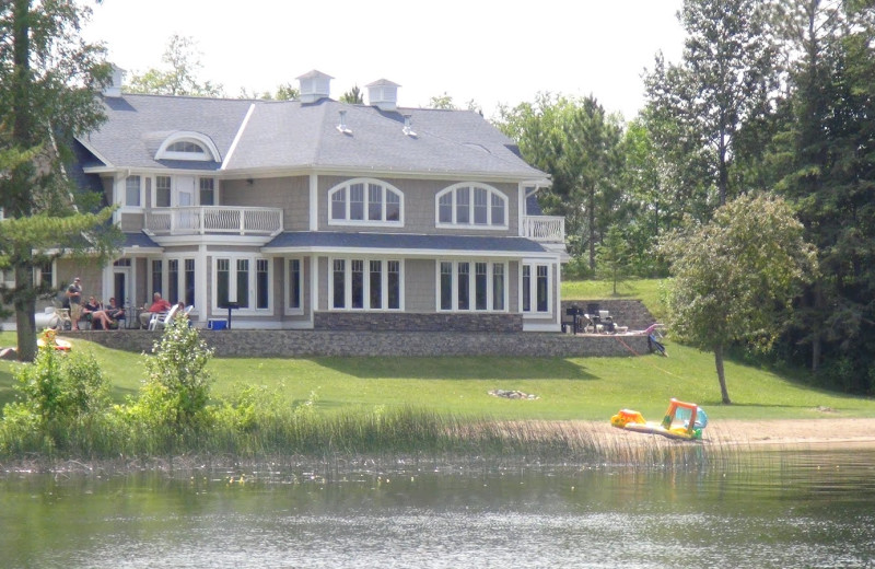 Exterior view of BlueWater Lodge.