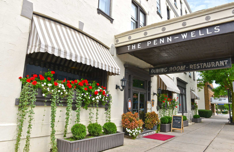 Exterior view of Penn Wells Hotel & Lodge.