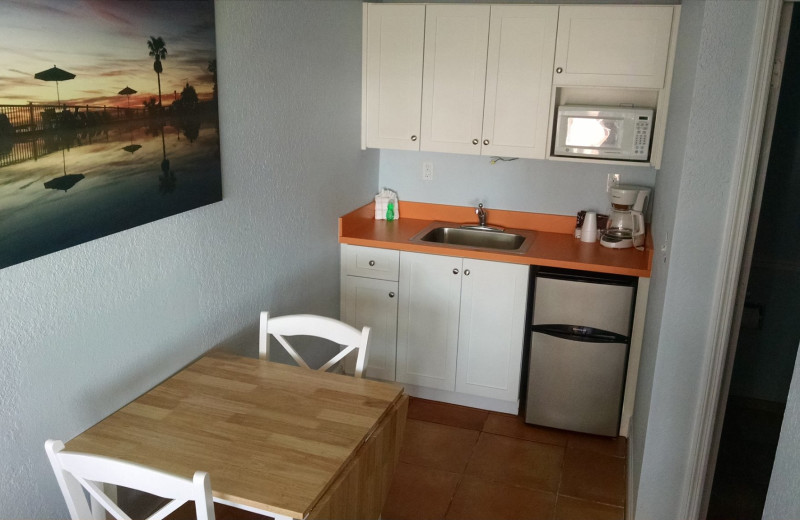 Guest kitchen at Coral Sands Oceanfront Resort.