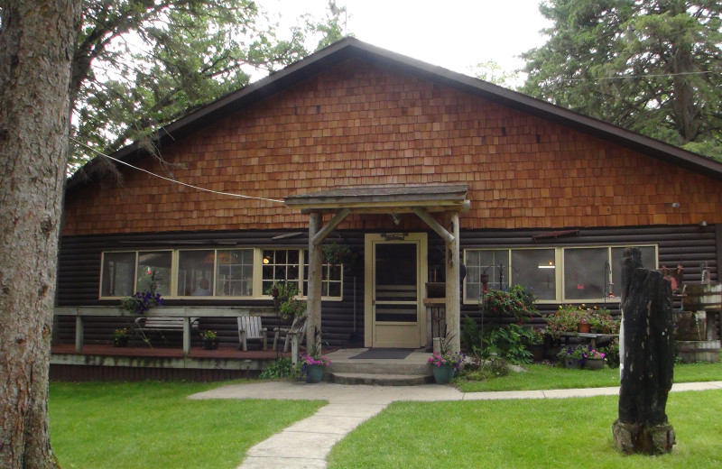 Exterior View Crow Wing Crest Lodge