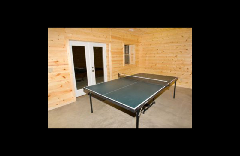 Cabin ping pong table at Hummingbird Hill Cabin Rentals.