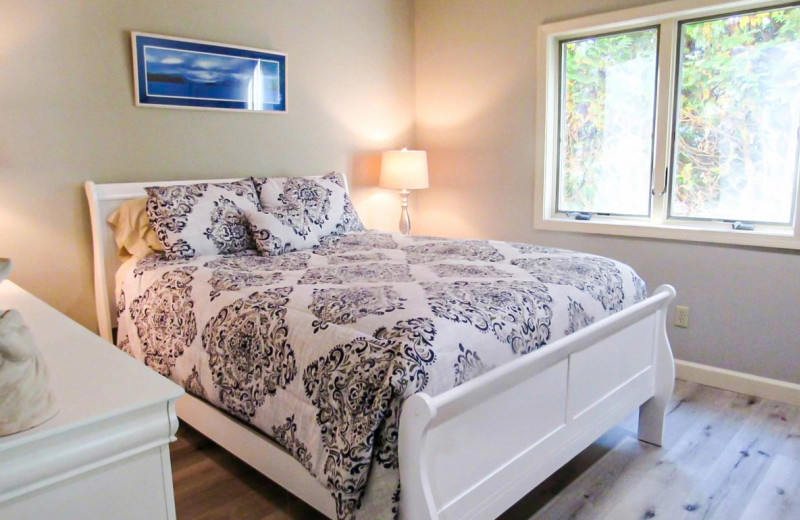 Rental bedroom at Northern Living - Luxurious Vacation Rentals.