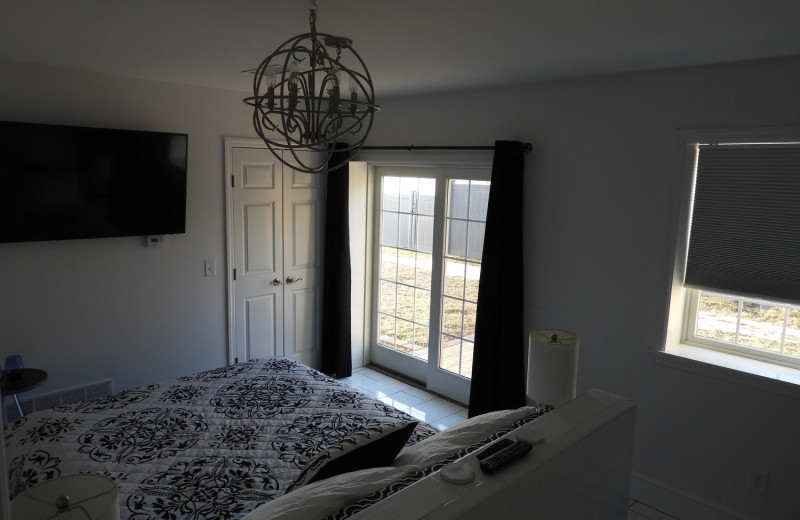 Guest room at Waters Edge B