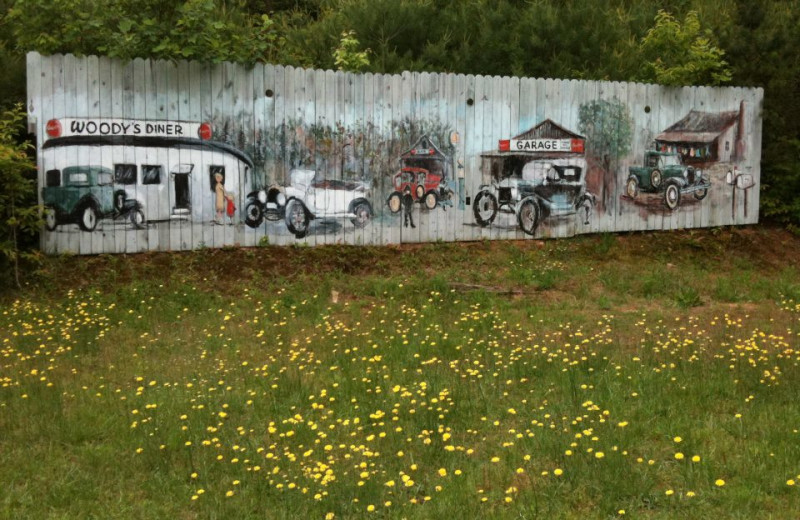 Fence painting at Splendor Mountain.