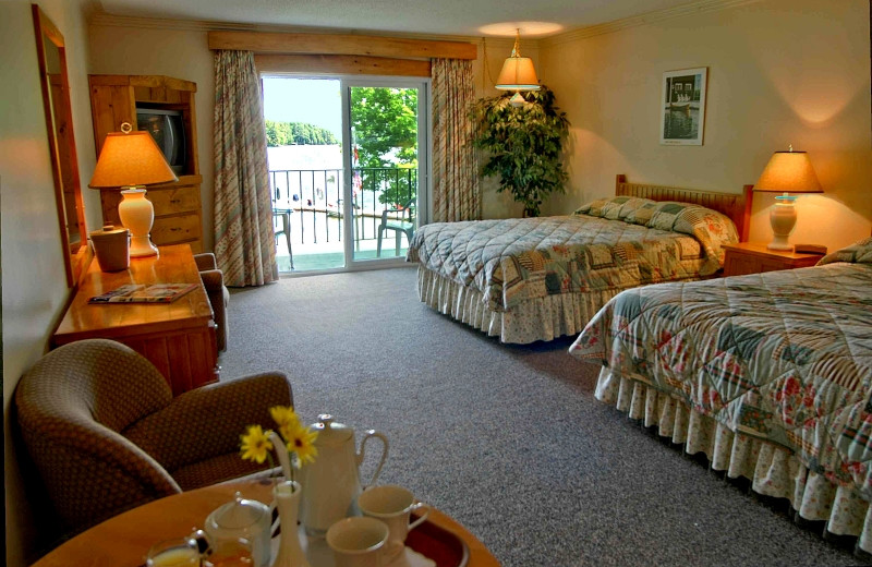 Guest room at Shamrock Lodge.