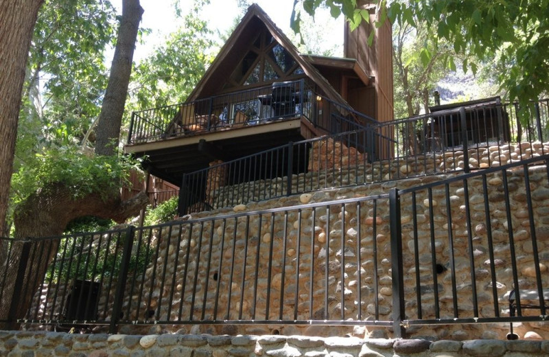 Exterior cabin view at Old Creek Resort.