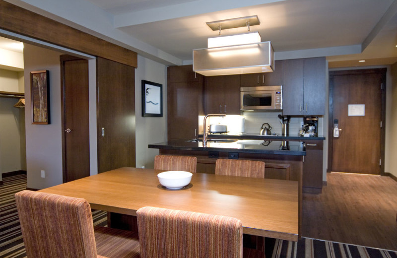 Guest kitchen at Lodging Ovations.