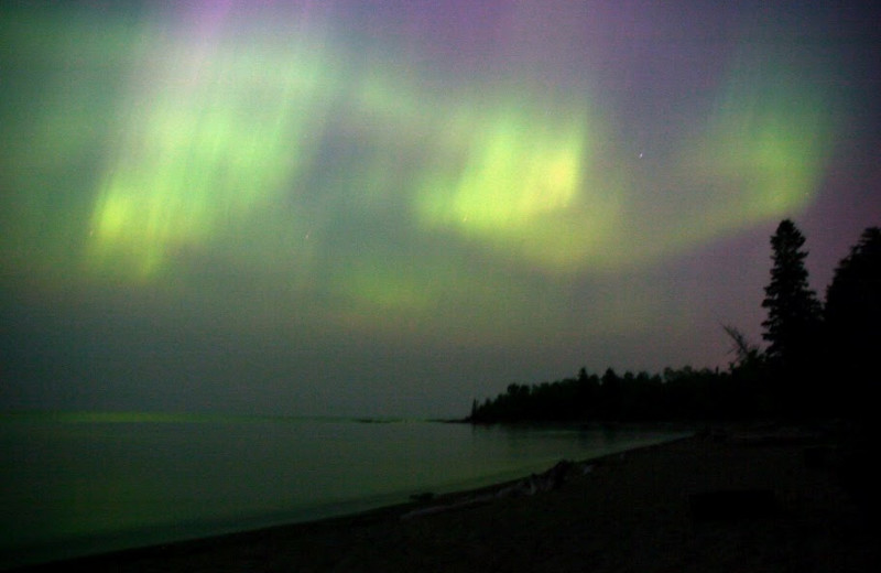 Northern lights at Mountain View Lodges.