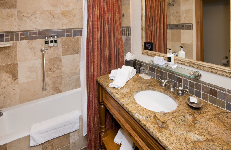 Guest bathroom at The Pines Lodge, A RockResort.