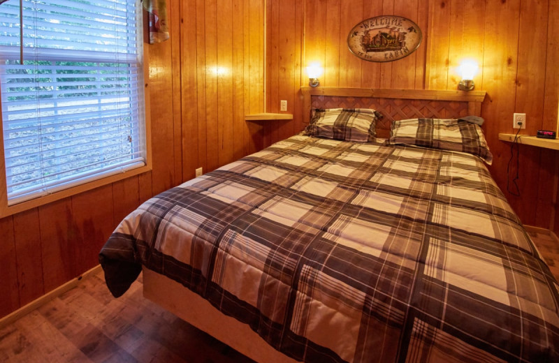 Cabin bedroom at Lone Star Jellystone.