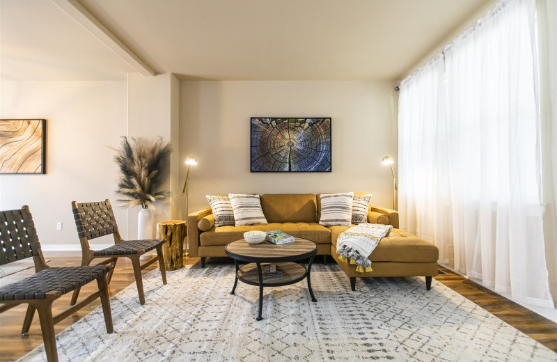 Rental living room at Sisters Vacation Rentals.