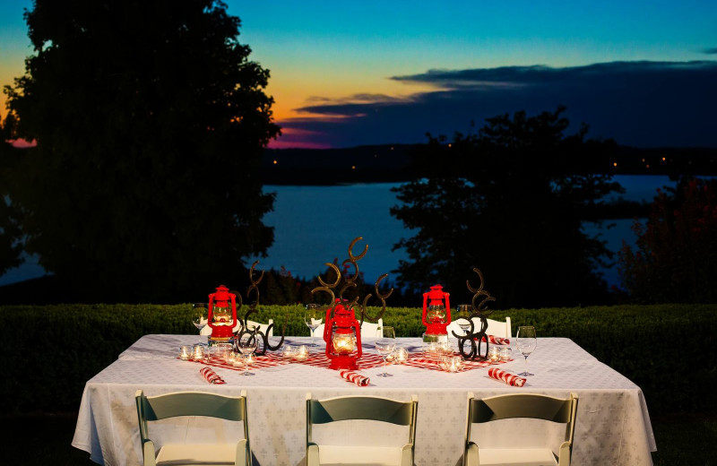 Outdoor dining at Chateau on the Lake.