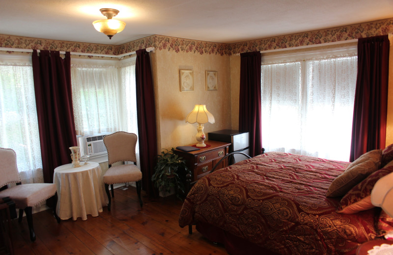 Guest room at Besemer Station Inn.
