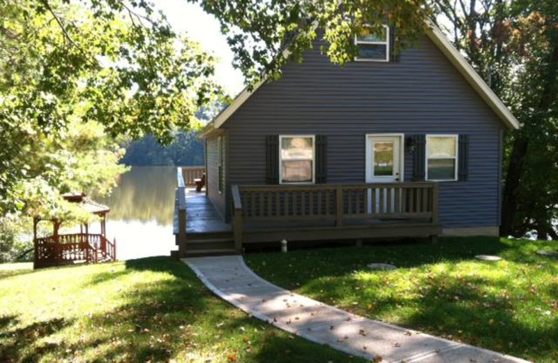 Cabin exterior at Cabins in Hocking.