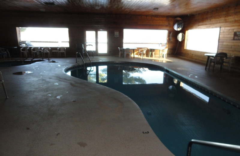 Indoor pool at St. Croix Inn Solon Springs.