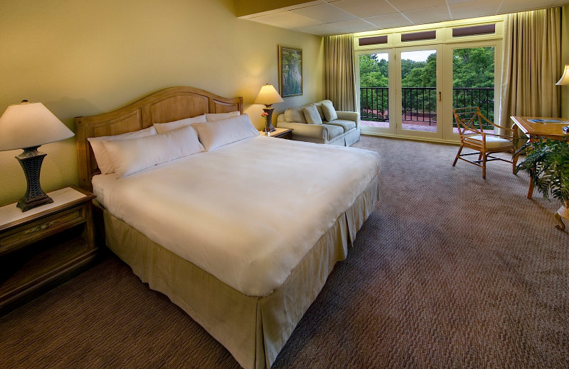 Guest room at The Lodge of Four Seasons.