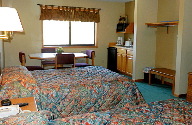 Bedroom at A-Ga-Ming Golf Resort.