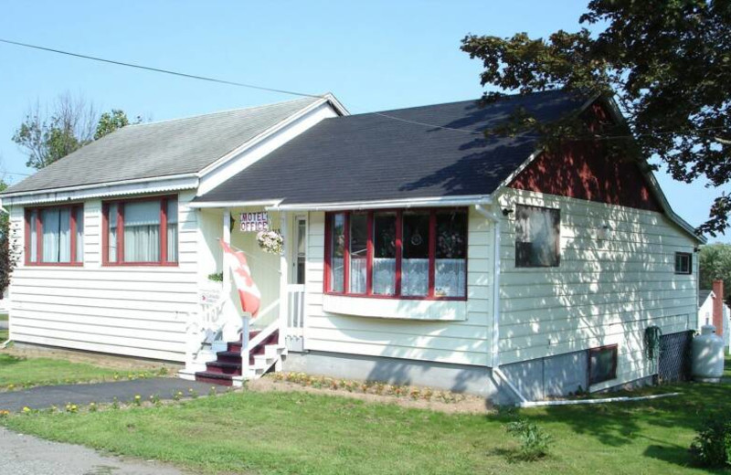 Exterior view of Cookes Motel.