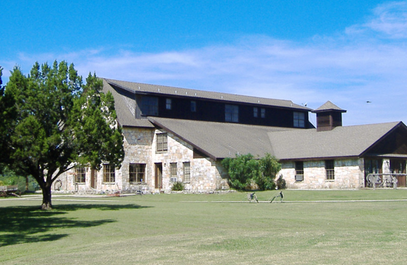 Exterior view of Silver Spur Guest Ranch.