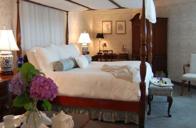 Guest room at Simsbury Inn.