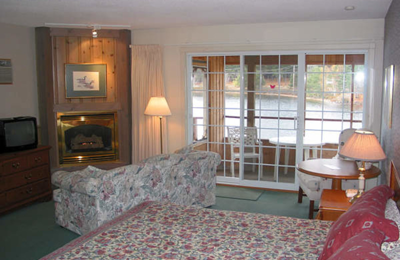 Guest room at Algonquin Lakeside Inn.