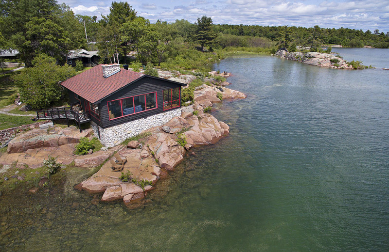 Cabin exterior at Killarney Mountain Lodge.