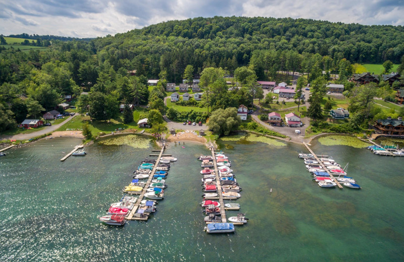 Exterior view of Bay Side Inn 