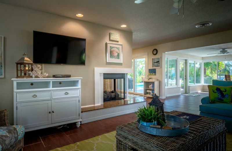 Rental living room at beachrentals.mobi. LLC.