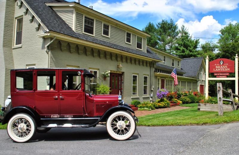 Exterior view of Brass Lantern Inn Bed and Breakfast.