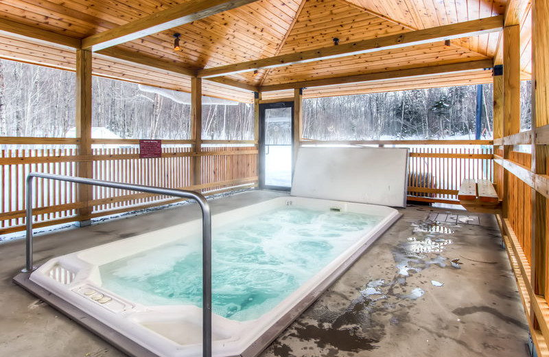 Hot tub at GetAway Vacations.