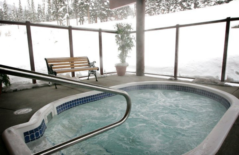Hot tub at Cahilty Lodge.