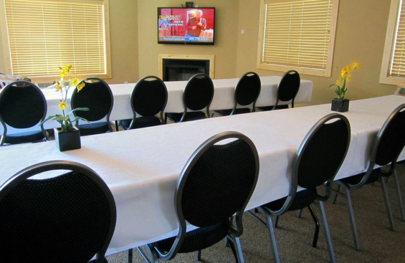 Meeting room at Appeldoorn's Sunset Bay Resort.