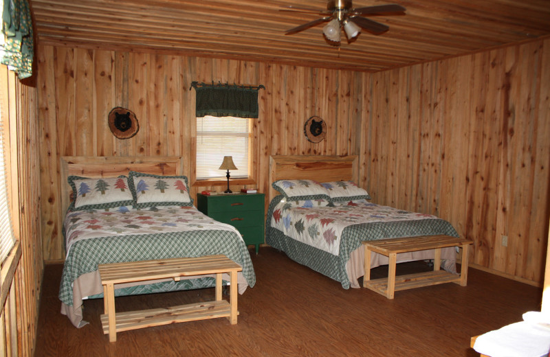 Bear Track bedroom at Heath Valley Cabins.