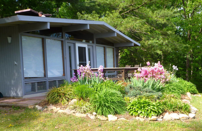 Cabin rental at Shenandoah River Outfitters.