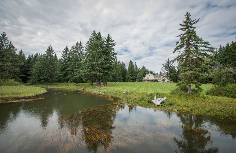 Exterior view of Minette Bay Lodge.