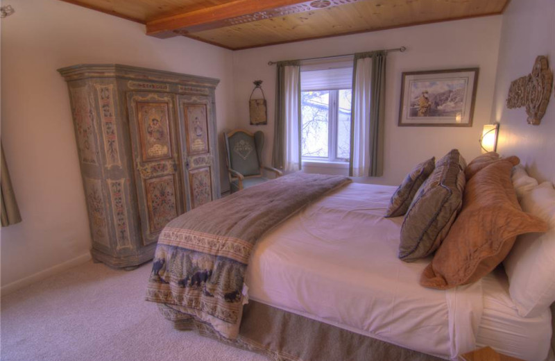 Rental bedroom at Westwind at Vail.