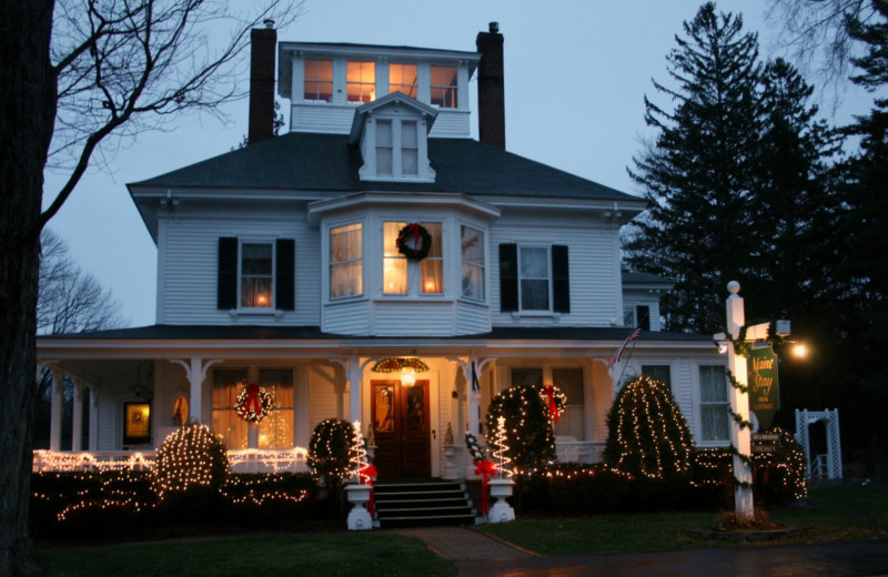 Holiday decor at Maine Stay Inn & Cottages.