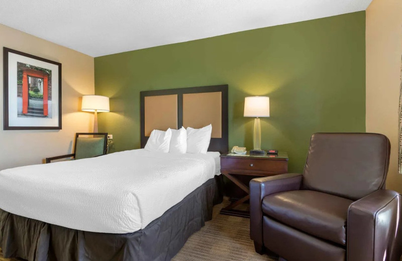 Guest room at Extended Stay America Phoenix - Chandler.