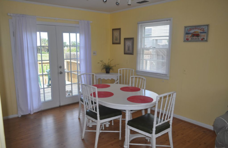 Rental dining room at Island Real Estate. Inc.