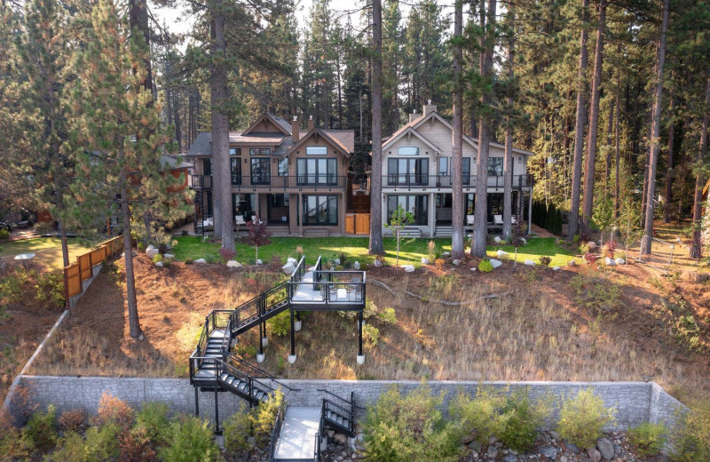 Exterior view of Buckingham Luxury Vacation Rentals.