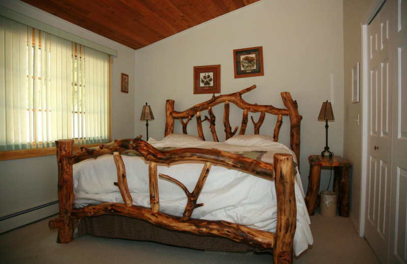 Guest bedroom at Bay Point on the Lake.