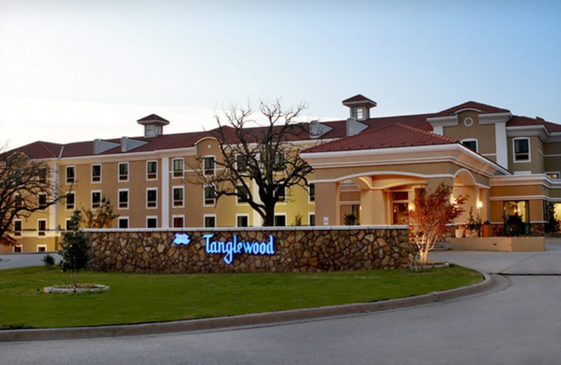 hotels near tanglewood mall