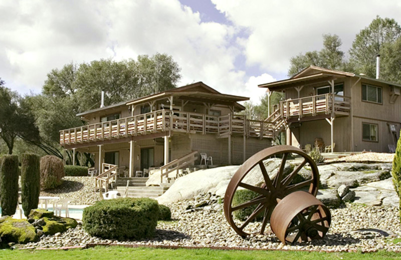 Exterior view of Restful Nest Bed & Breakfast.