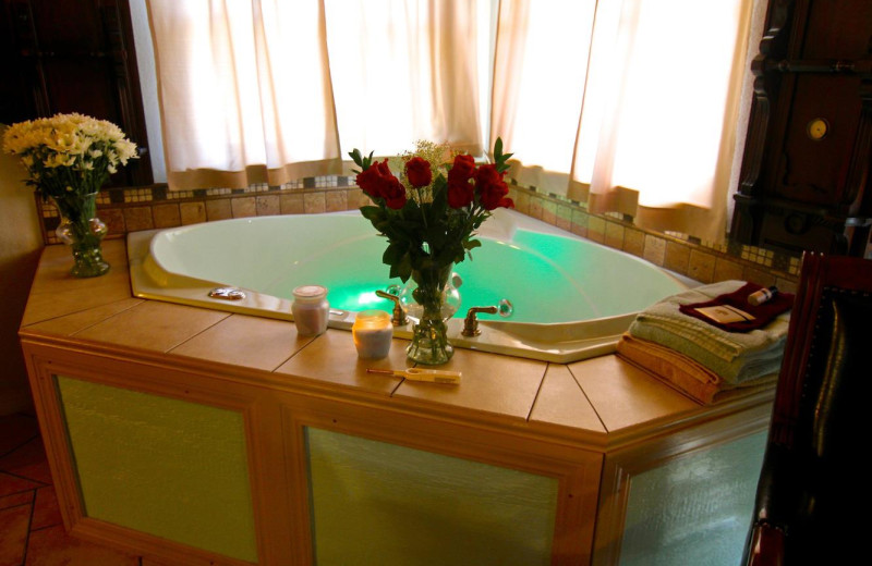 Guest hot tub at Echo Canyon Spa Resort.